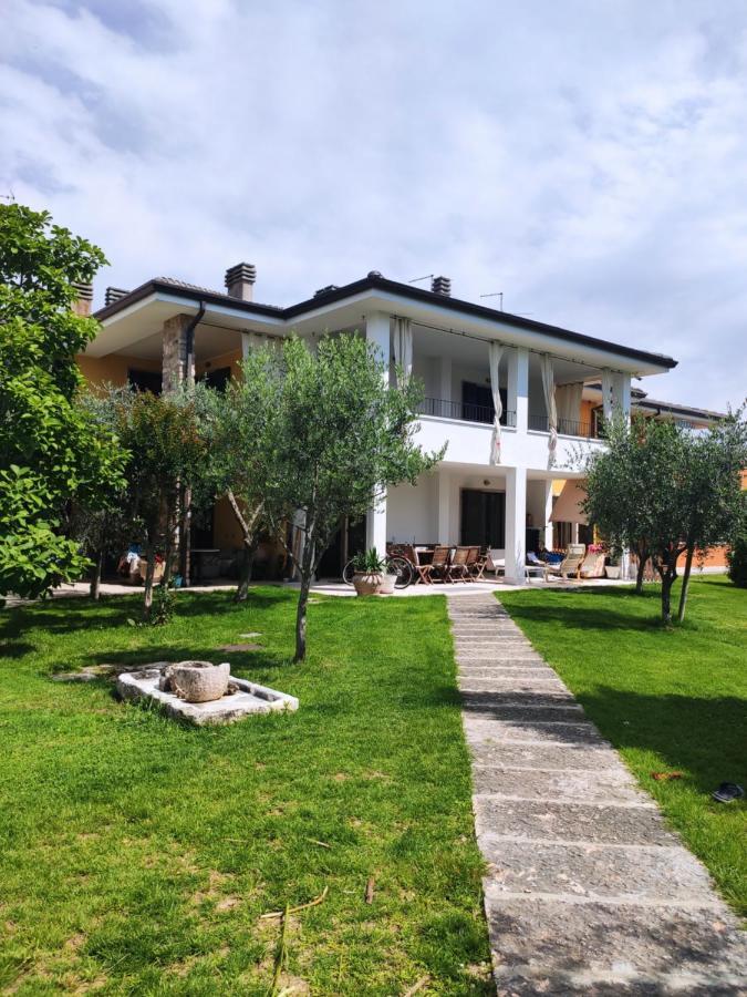 Sara Holiday Rentals Bardolino Bagian luar foto