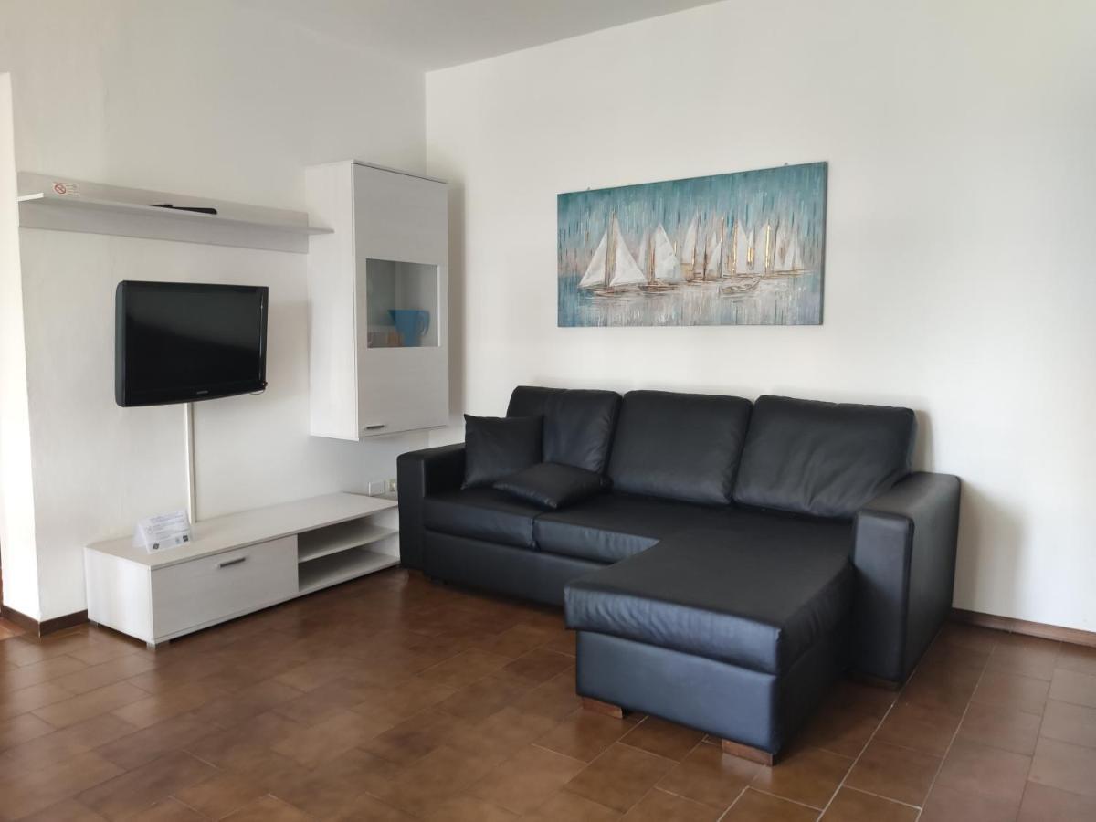 Sara Holiday Rentals Bardolino Bagian luar foto