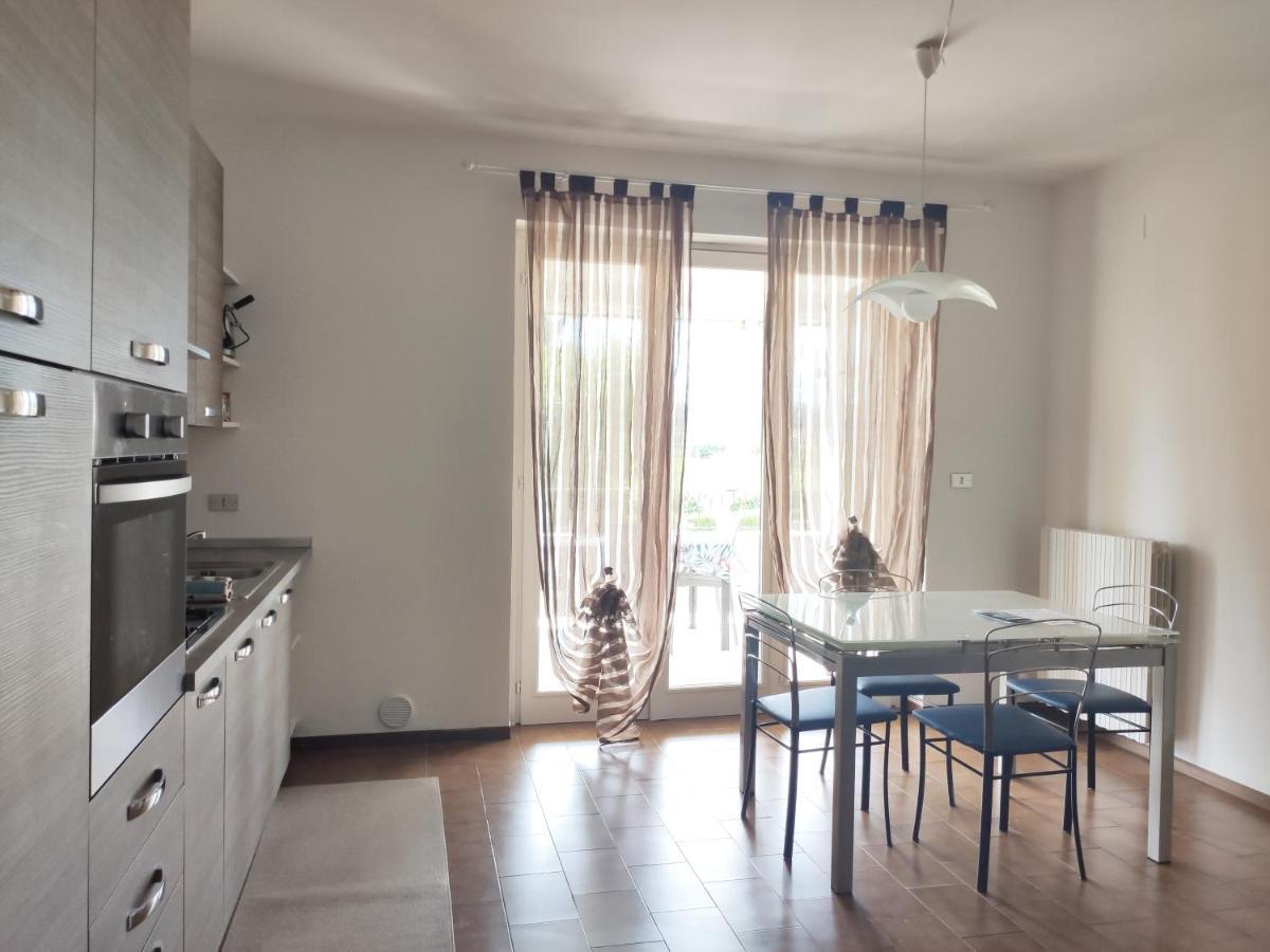 Sara Holiday Rentals Bardolino Bagian luar foto
