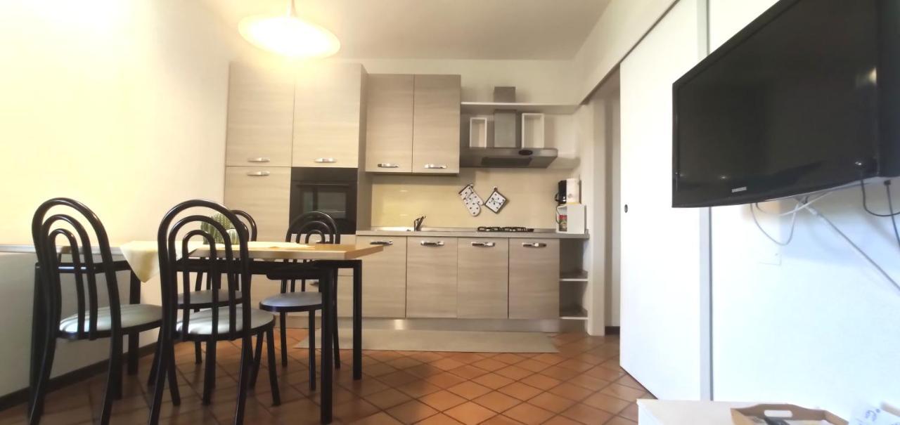 Sara Holiday Rentals Bardolino Bagian luar foto