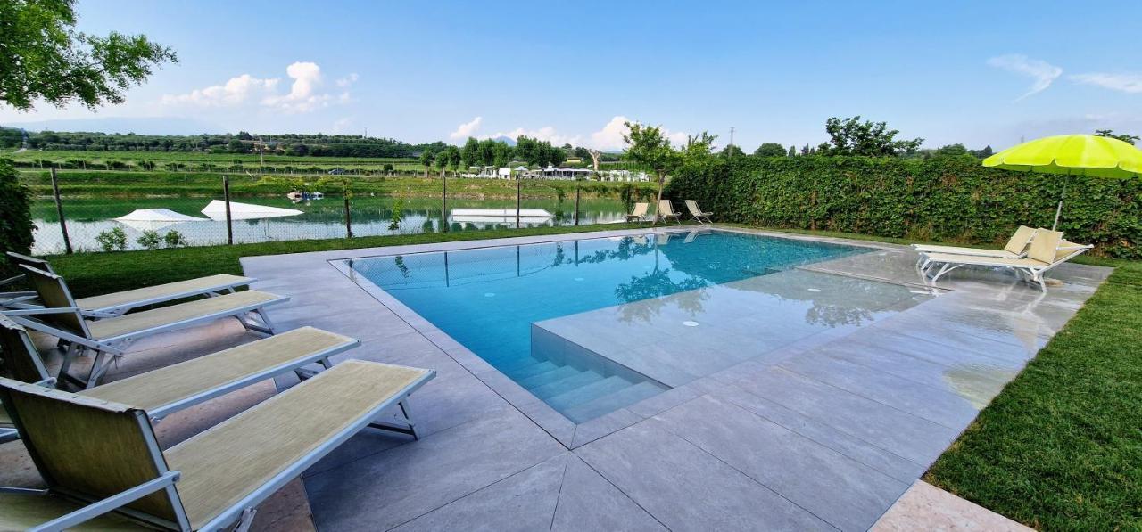 Sara Holiday Rentals Bardolino Bagian luar foto